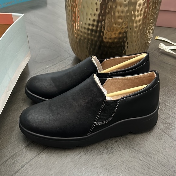 SOUL Naturalizer Lyrie Women's Slip On Shoes (Wide) - Picture 7 of 10